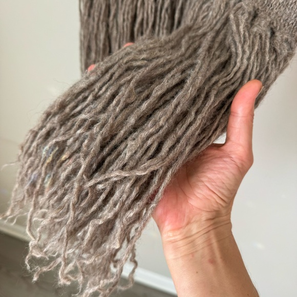 Rogan Oversized Alpaca Wool Linen Scarf Shawl Made in Peru - Picture 9 of 12